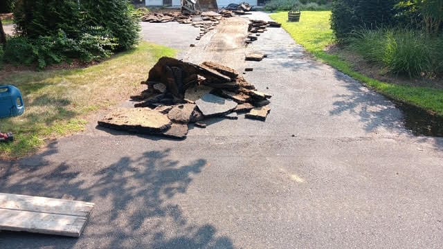 Residential shed demolition by Cigna crew