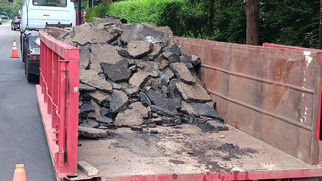 Interior demolition and debris removal project